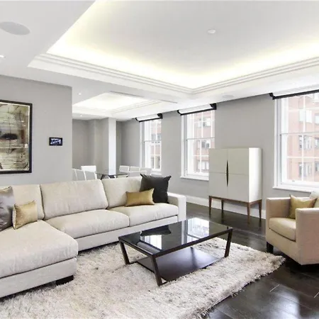 4 Million Pound Large Central Mayfair Sleeps 6